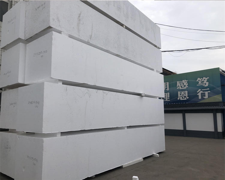 山西興富利公司談?wù)勗谶x擇聚苯板時(shí)應(yīng)注意哪些問(wèn)題？